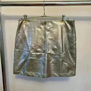 Francesa’s Glo Fashion gold metallic mini skirt Size Small NWT